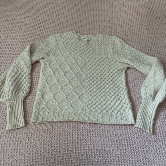 FRAME Cable Knit Puff Sleeve Sweater – Ivory / Cream (Small) - Picture 3 of 10